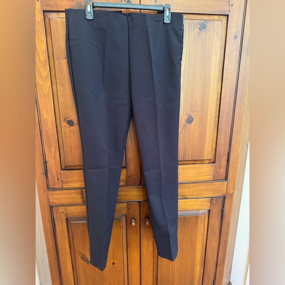 Saks Fifth Avenue Navy Size 10 Lightweight dress pants. NWT